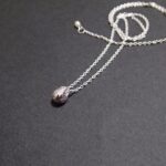 苔模様のシルバーネックレス