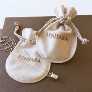 無料ラッピング例　布製ポーチ