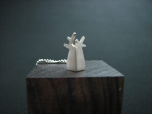 バオバブのシルバーアクセサリーの画像