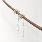 麻の葉模様モチーフとパールチャームのシルバーイヤリング