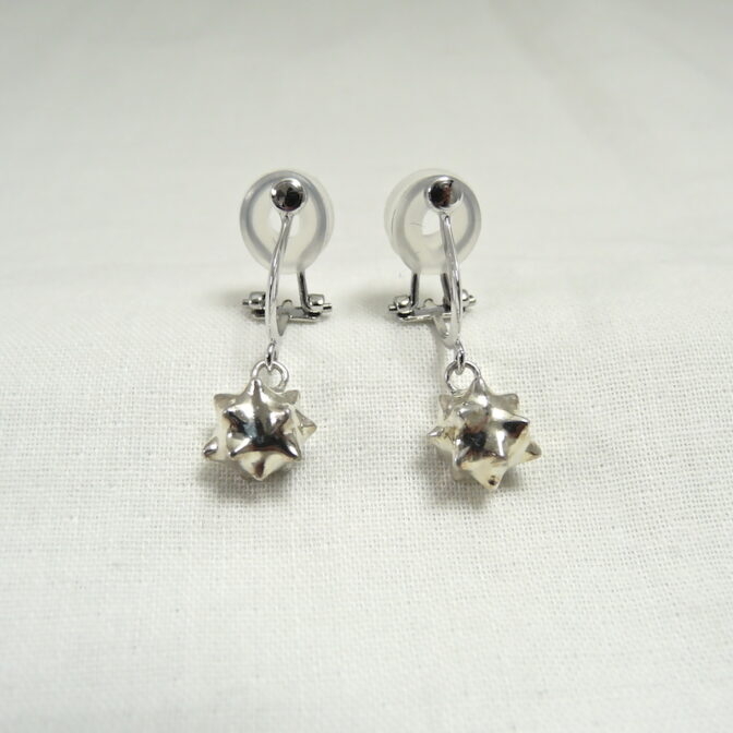 コンペイトウモチーフのシルバーイヤリング