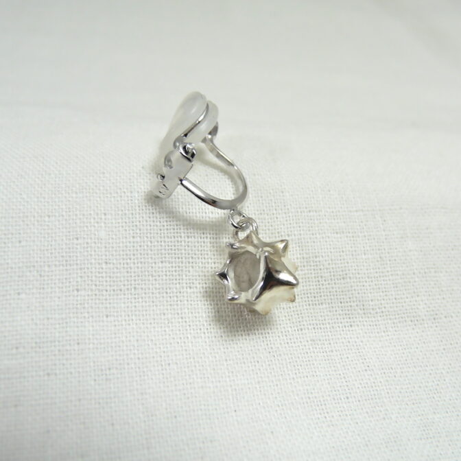 コンペイトウモチーフのシルバーイヤリング