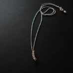 杉の葉モチーフのシルバーネックレス