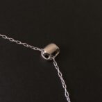 かめモチーフのシルバー製ネックレス