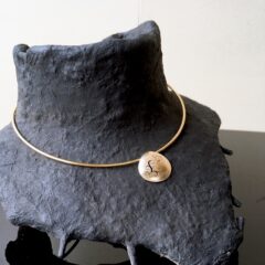 カスタムメイド／透かし唐草模様の真鍮製チョーカー