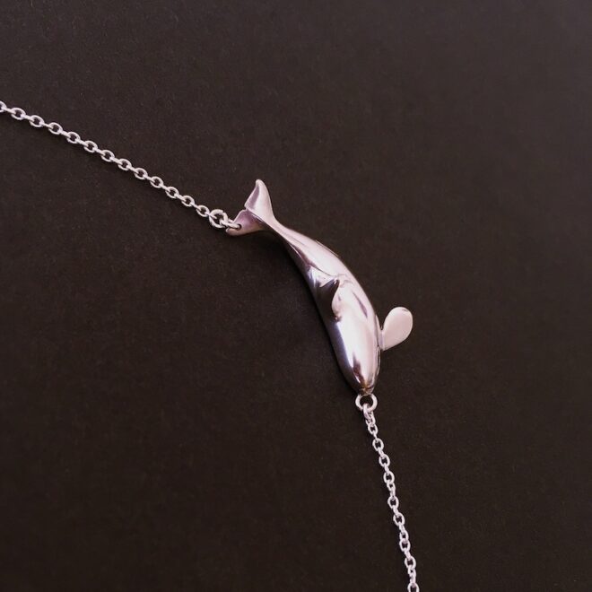 シャチのシルバーネックレス