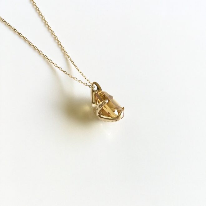 ヒトデモチーフのK10製ネックレス/RENIARA