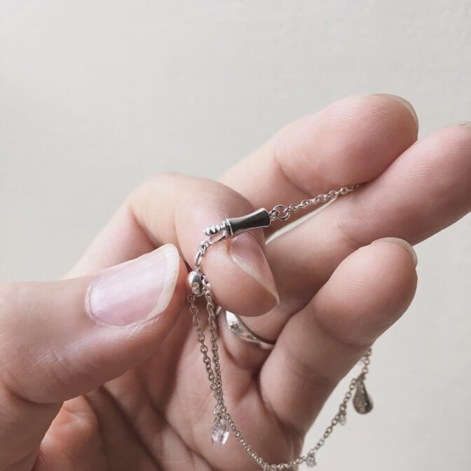 バンブークラスプの着脱説明画像