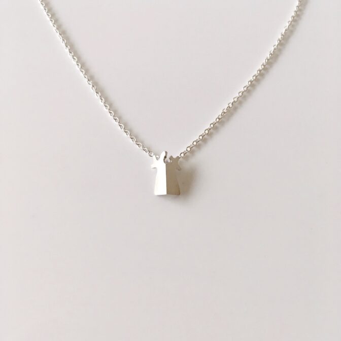 バオバブモチーフのシルバーネックレス