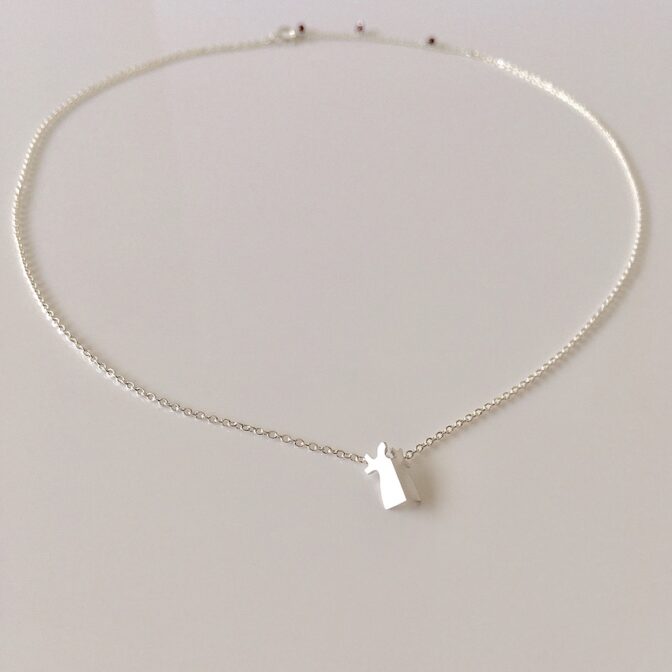 バオバブモチーフのシルバーネックレス